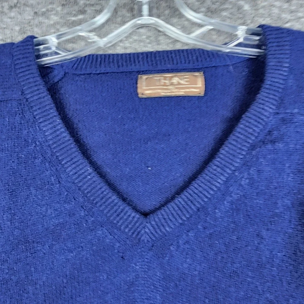 Thane V-Neck Sweater Mens XL Blue 100% Scottish Lambswool Vintage Made in USA‎